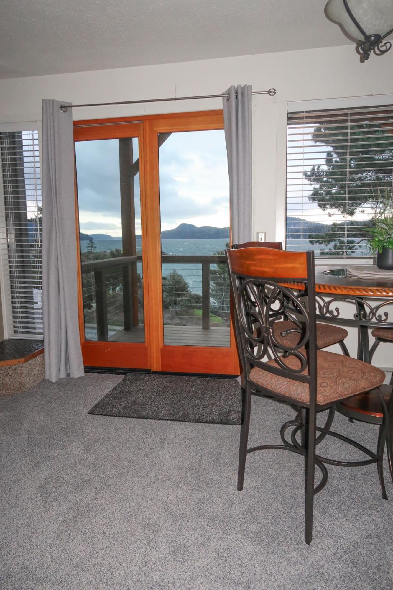 The Landmark Inn On Orcas Island Eastsound Bagian luar foto